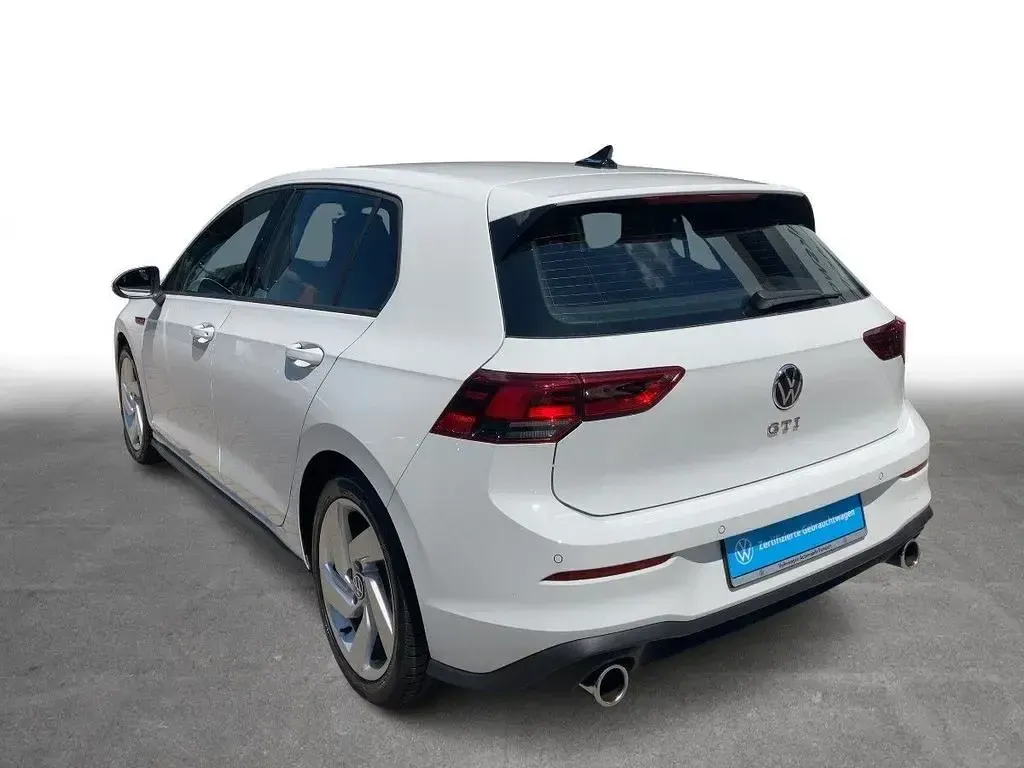 Gebraucht VW Golf VIII GTI 245 PS (180 kW) 2024 Weiß Limousine