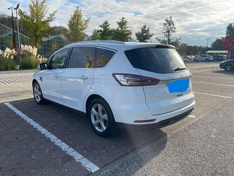 Gebraucht Ford S-MAX Titanium 150 PS (110 kW) 2016 Weiß Van / Kleinbus
