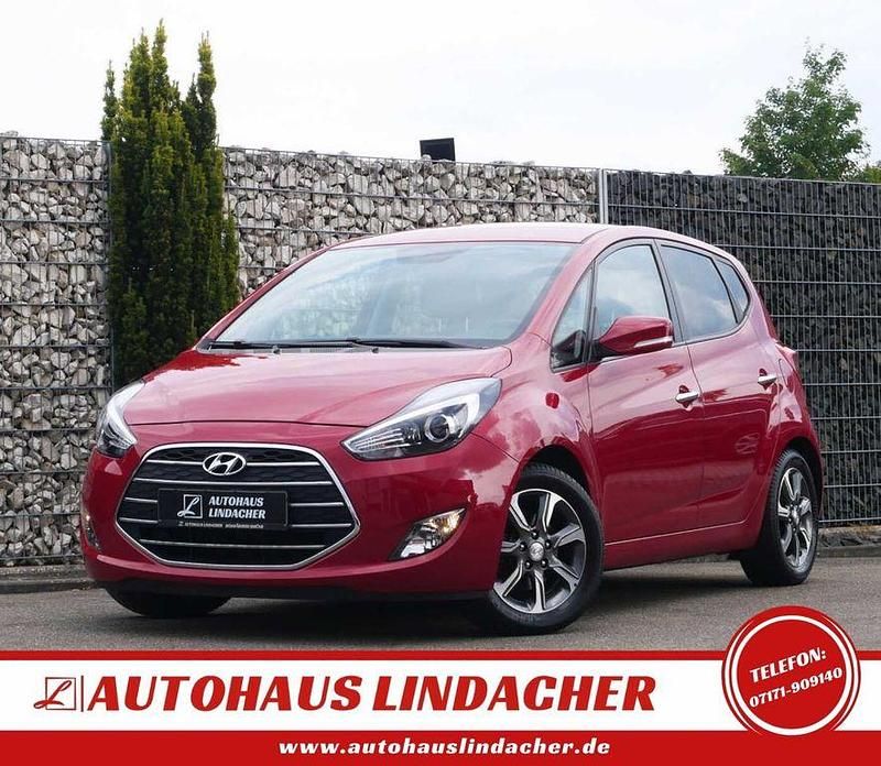 Scarlet red Gebraucht 2017 Hyundai ix20 Trend Van / Kleinbus | 11.670 € (Fairer Preis) - Bild 1/4