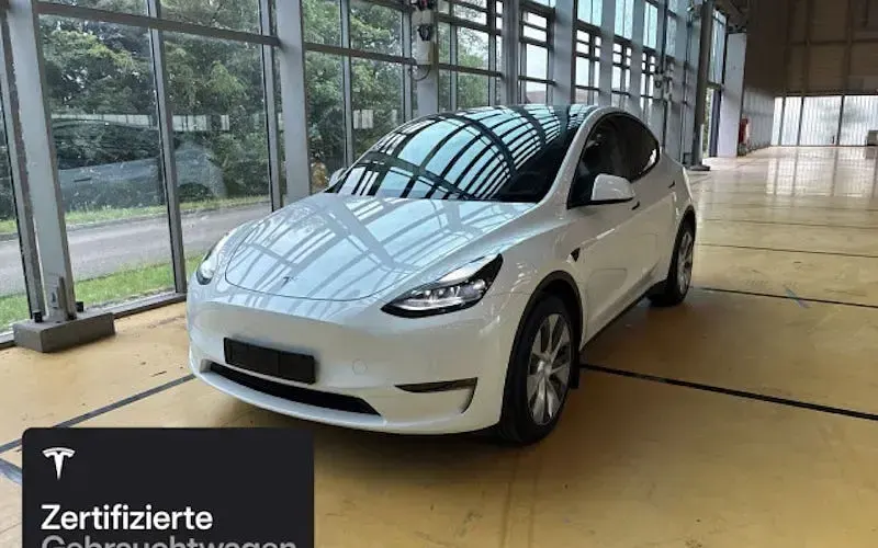 Gebraucht Tesla Model Y 273 kW (372 PS) 2023 Weiß SUV