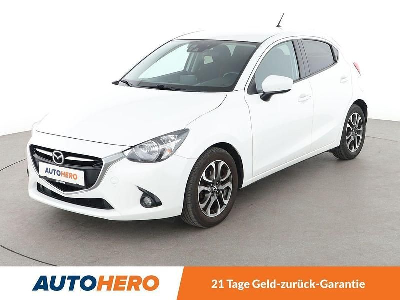 Weiß Gebraucht 2015 Mazda 2 Sports-Line Limousine | 11.990 € (Fairer Preis) - Bild 1/3