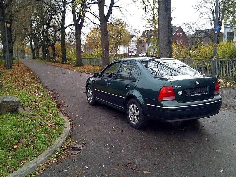 Gebraucht VW Bora Pacific 116 PS (85 kW) 2004 Brightgreen perleffekt Limousine