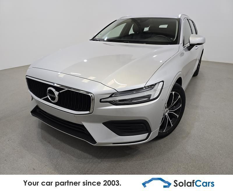 Silber Gebraucht 2019 Volvo V60 Momentum Kombi | 15.670 € (Superpreis) - Bild 1/4