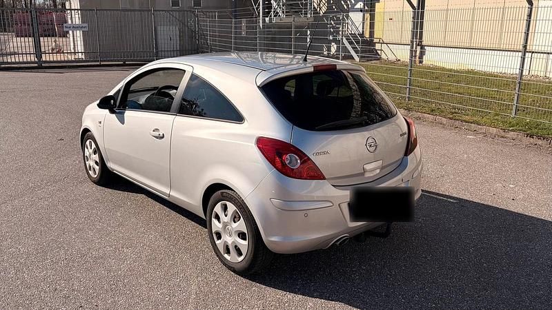 Gebraucht Opel Corsa Satellite 2011 Silber Kleinwagen