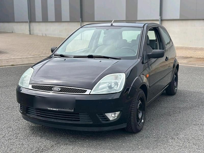 Schwarz Gebraucht 2003 Ford Fiesta Ghia Kleinwagen | 2.299 € (Etwas zu teuer) - Bild 1/4