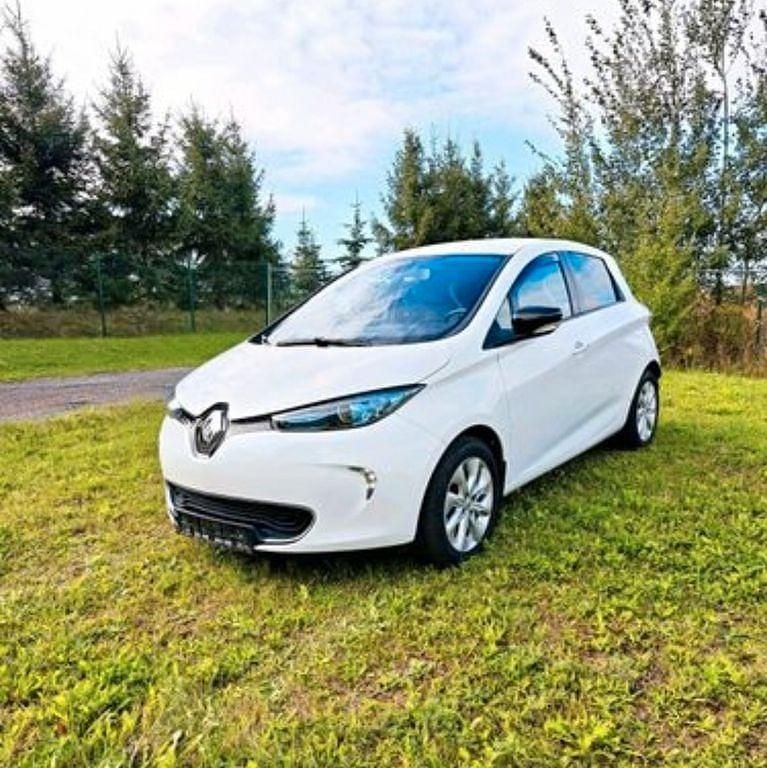Gebraucht Renault Zoe Zen 64 kW (88 PS) 2015 Weiß Kleinwagen