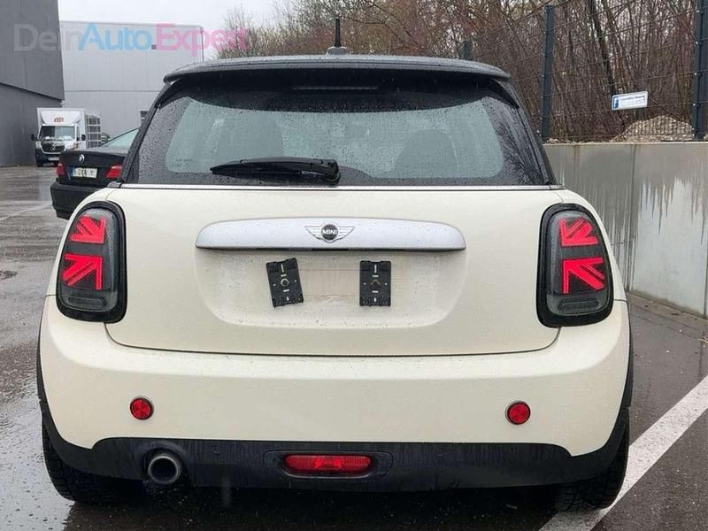 Gebraucht Mini Cooper D 116 PS (85 kW) 2014 Pepper white Kleinwagen