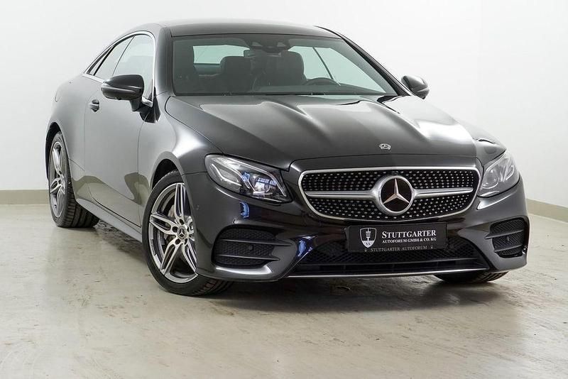 Obsidianschwarz lack Gebraucht 2018 Mercedes E450 AMG line Coupé | 40.990 € (Teuer) - Bild 1/4