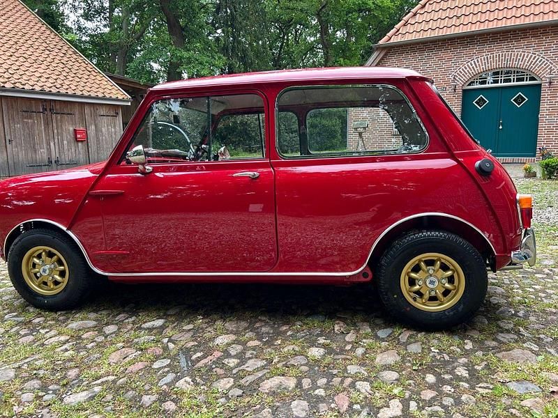 Second-hand Mini 1000 54 CP (39 kW) 1966 Roșu Hatchback