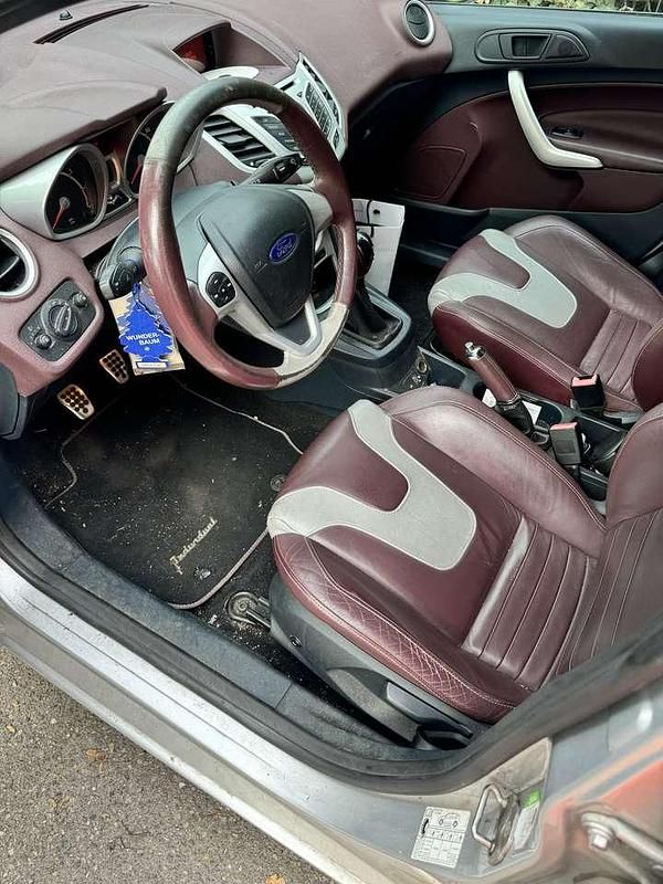 Gebraucht Ford Fiesta Titanium 97 PS (71 kW) 2009 Kleinwagen