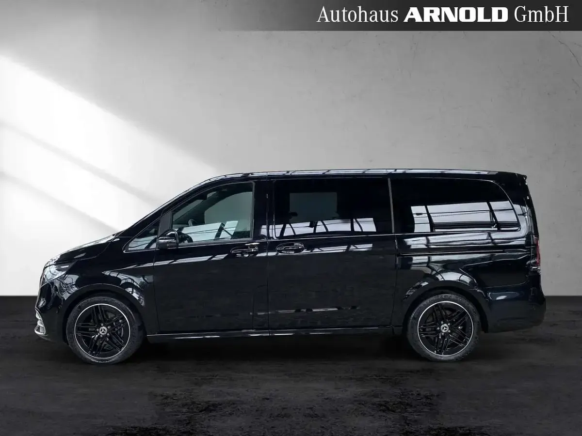 Gebraucht Mercedes V220 Style 163 PS (119 kW) 2025 Obsidianschwarz Van / Kleinbus