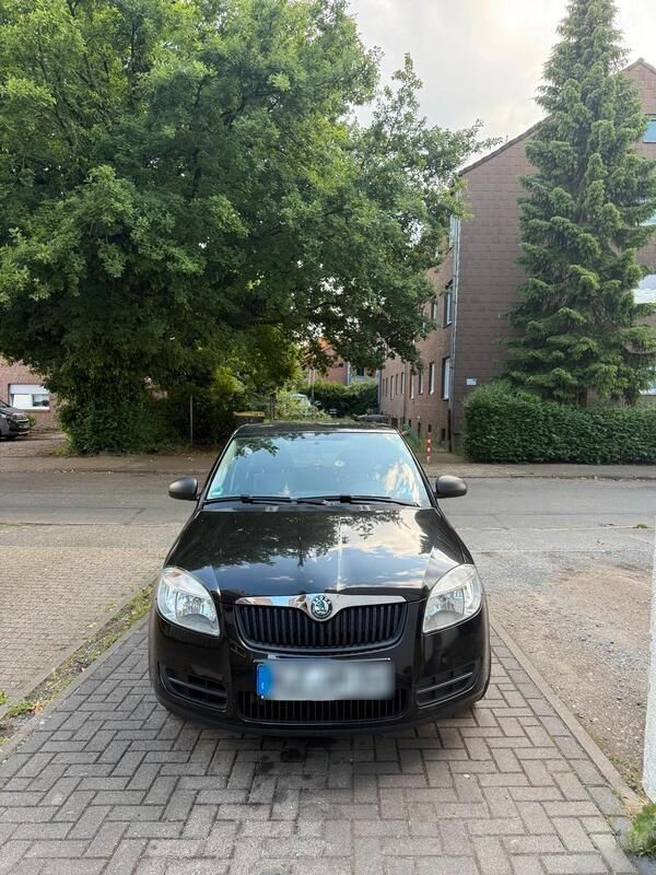 Schwarz Gebraucht 2009 Skoda Fabia Kombi | 2.700 € - Bild 1/4