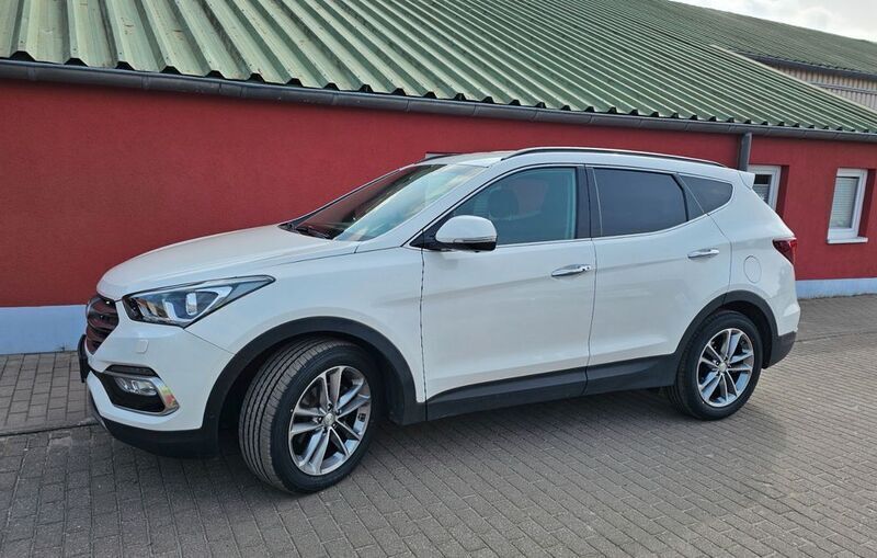 Weiß Gebraucht 2017 Hyundai Santa Fe Premium SUV | 21.990 € (Fairer Preis) - Bild 1/4