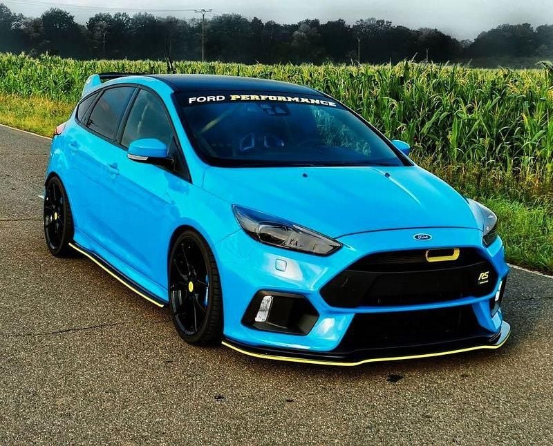 Blau Gebraucht 2017 Ford Focus RS Limousine | 34.900 € - Bild 1/4
