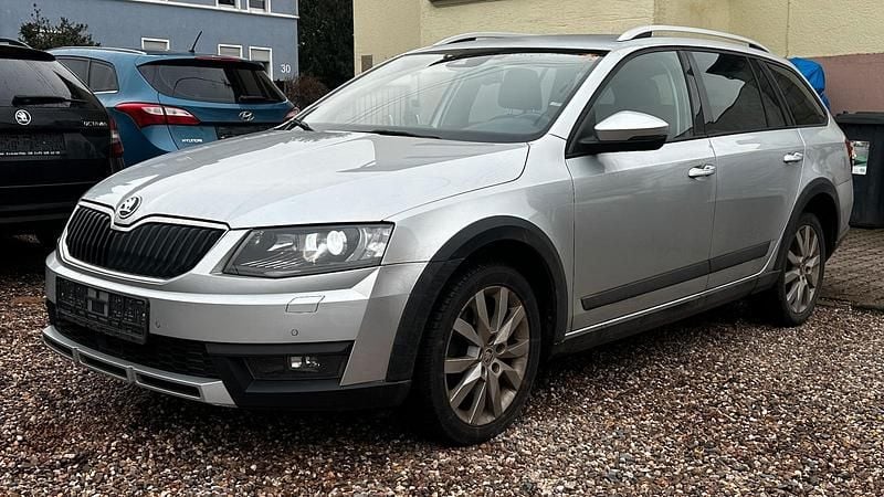 Gebraucht Skoda Octavia Scout 184 PS (135 kW) 2015 Silber Kombi