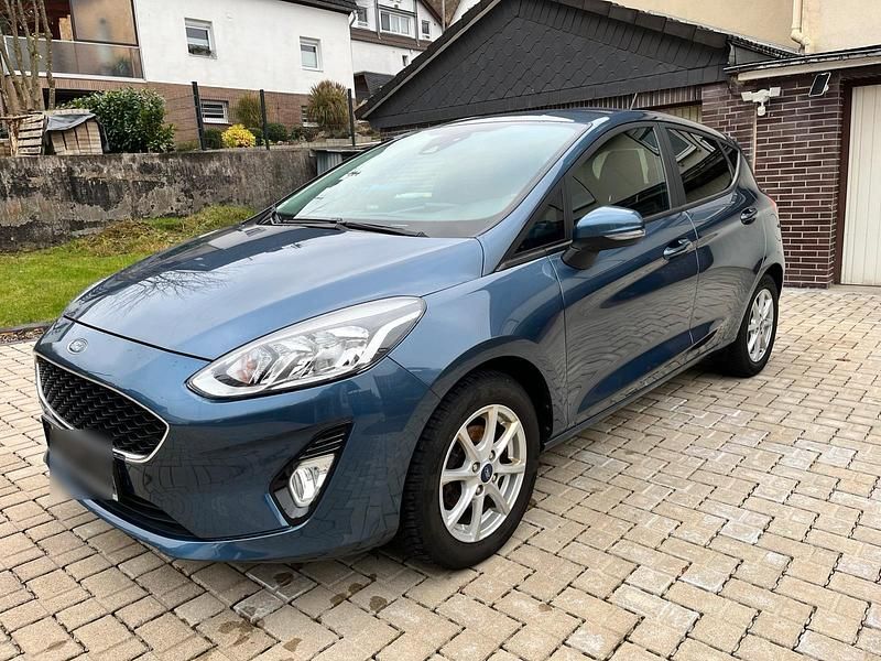 Blau Gebraucht 2019 Ford Fiesta Cool & Connect Kleinwagen | 8.650 € (Fairer Preis) - Bild 1/4