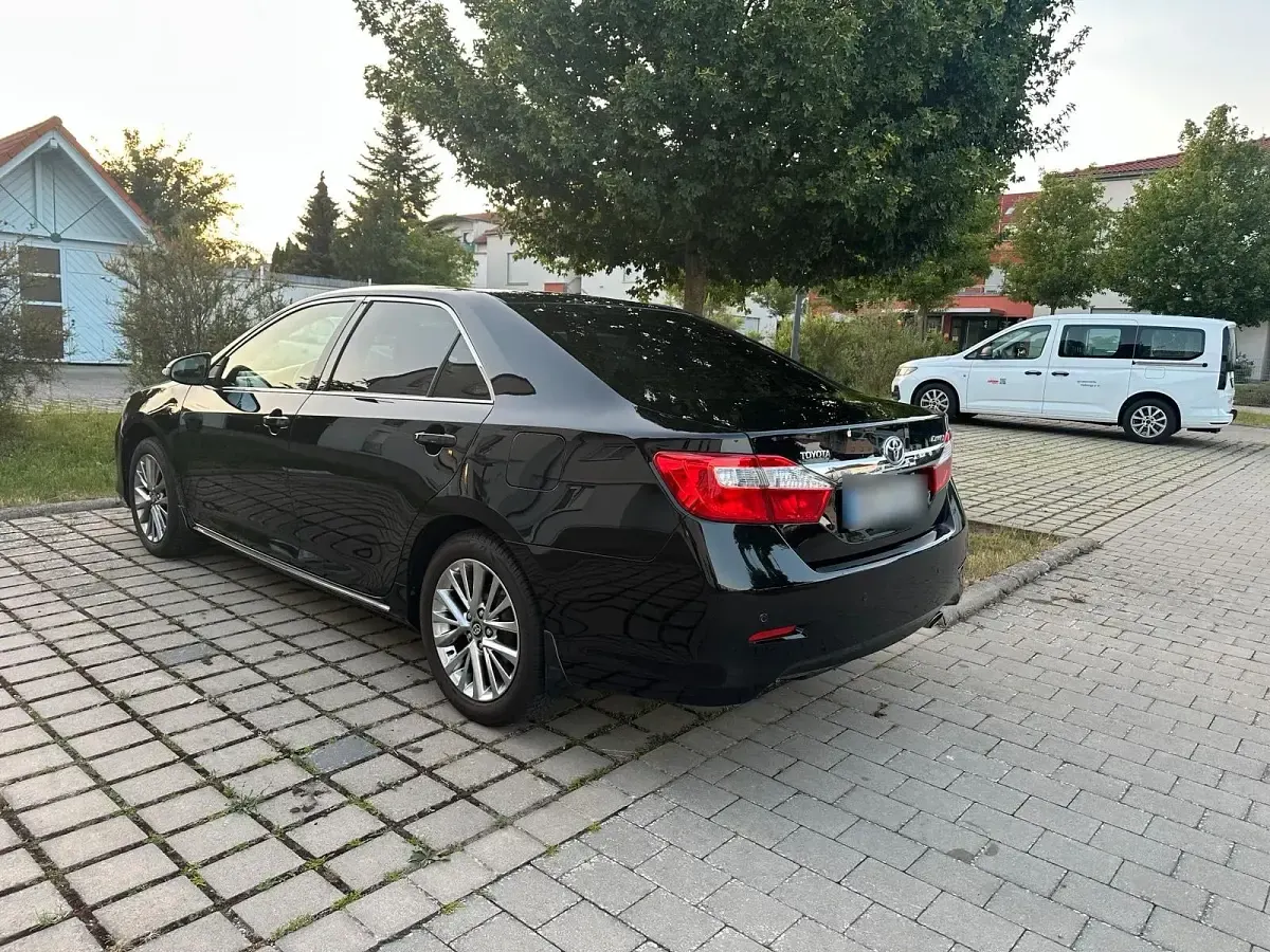 Gebraucht Toyota Camry 178 PS (130 kW) 2013 Schwarz Limousine