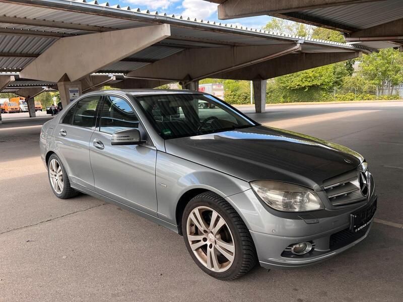 Grau Gebraucht 2010 Mercedes C350 Limousine | 5.600 € (Superpreis) - Bild 1/4