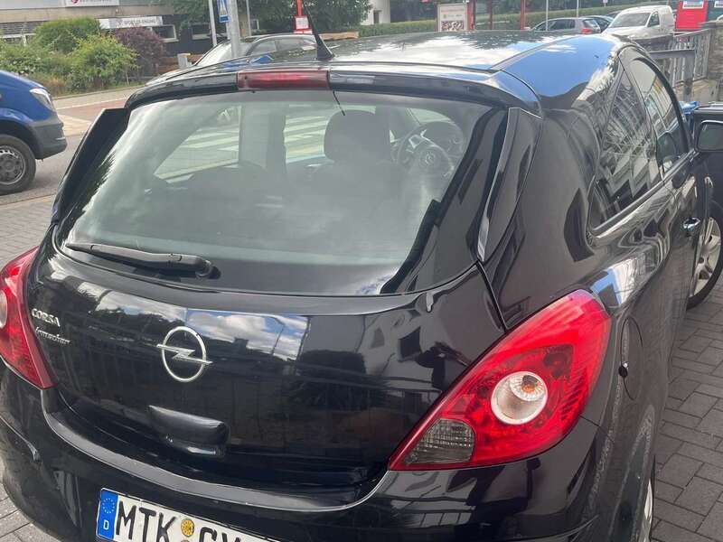 Schwarz Gebraucht 2009 Opel Corsa Edition Limousine | 1.550 € (Guter Preis) - Bild 1/4