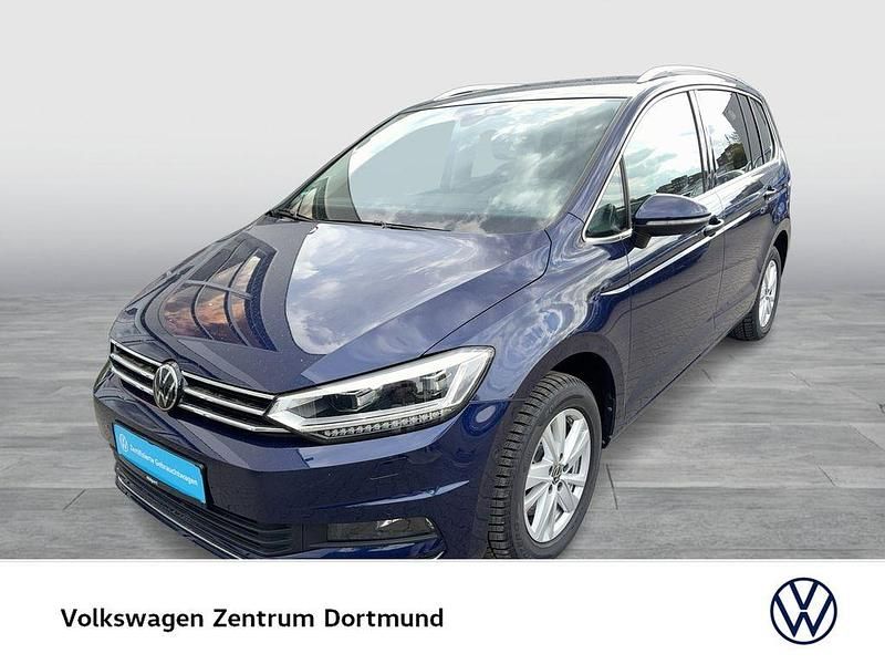 Gebraucht VW Touran Highline 150 PS (110 kW) 2025 Atlantik blue metallic Van / Kleinbus