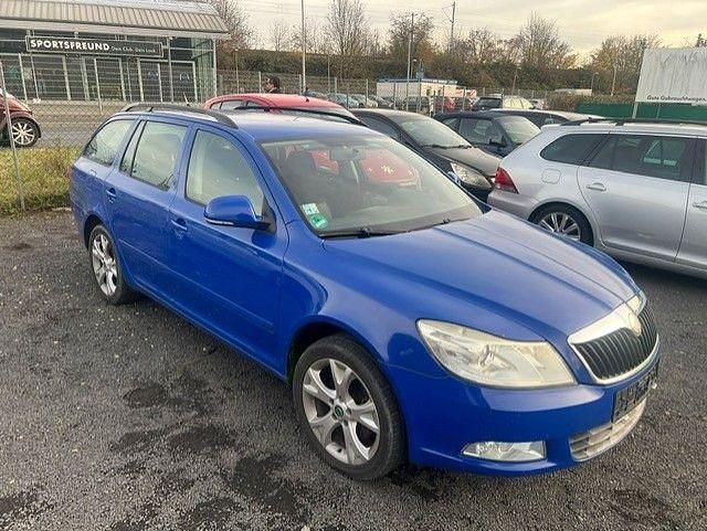 Gebraucht Skoda Octavia Ambiente 160 PS (117 kW) 2009 Blau Kombi