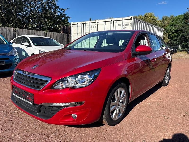 Gebraucht Peugeot 308 SW 131 PS (96 kW) 2017 Rot Kombi