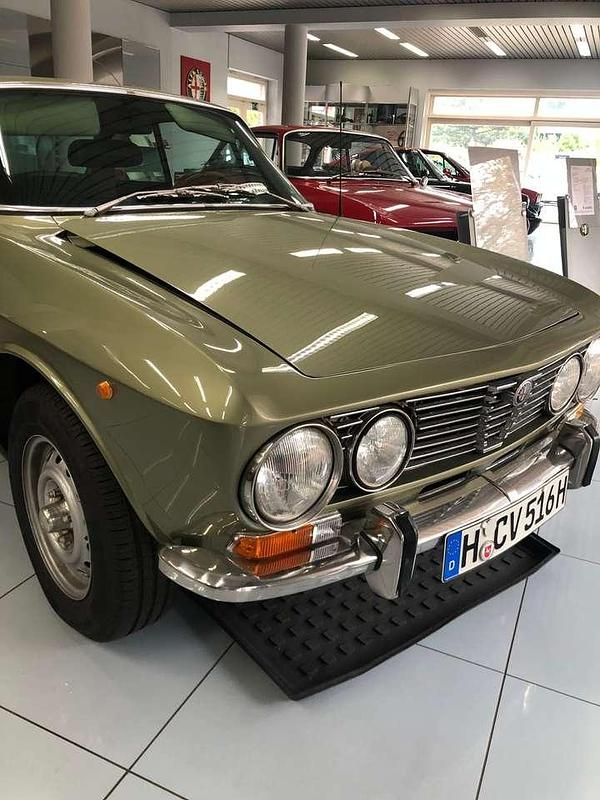Grün Gebraucht 1975 Alfa Romeo 2000 Coupé | 38.490 € - Bild 1/4