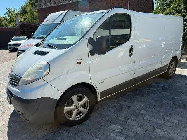 Używany Opel Vivaro 145 KM (106 kW) 2009 Biały Minivan