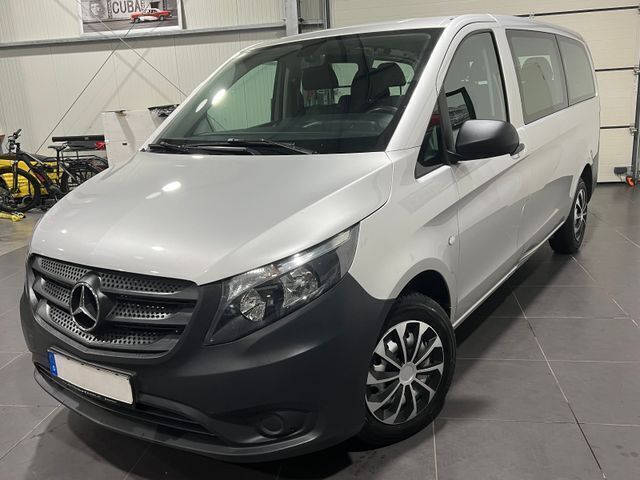 Brillantsilber metallic Gebraucht 2020 Mercedes Vito Van / Kleinbus | 22.995 € - Bild 1/4
