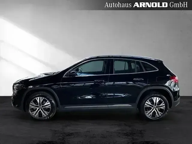 Gebraucht Mercedes GLA200 Progressive 150 PS (110 kW) 2025 Kosmosschwarz SUV