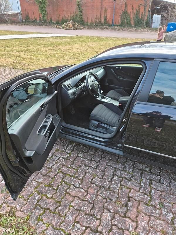 Gebraucht VW Passat 140 PS (102 kW) 2007 Schwarz Limousine