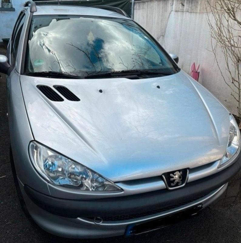 Gebraucht Peugeot 206 68 PS (50 kW) 2005 Silber Kombi