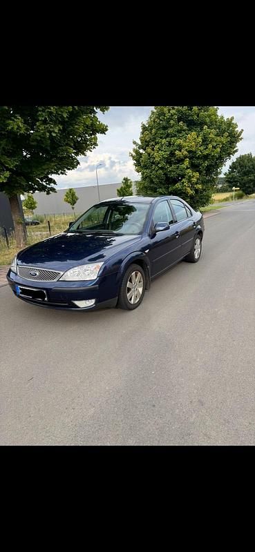 Blau Gebraucht 2004 Ford Mondeo Limousine | 400 € (Superpreis) - Bild 1/4