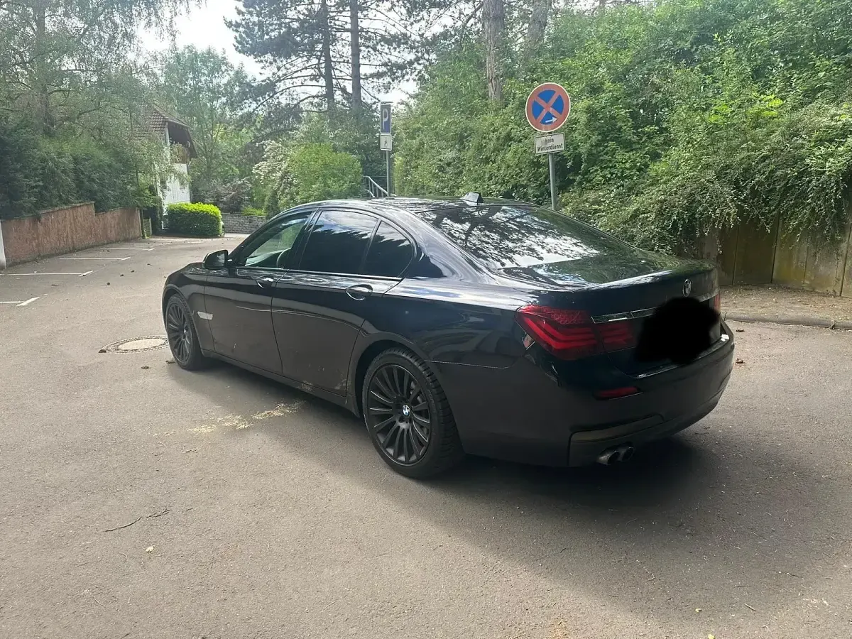 Gebraucht BMW 730 M Sport 258 PS (189 kW) 2013 Schwarz Limousine