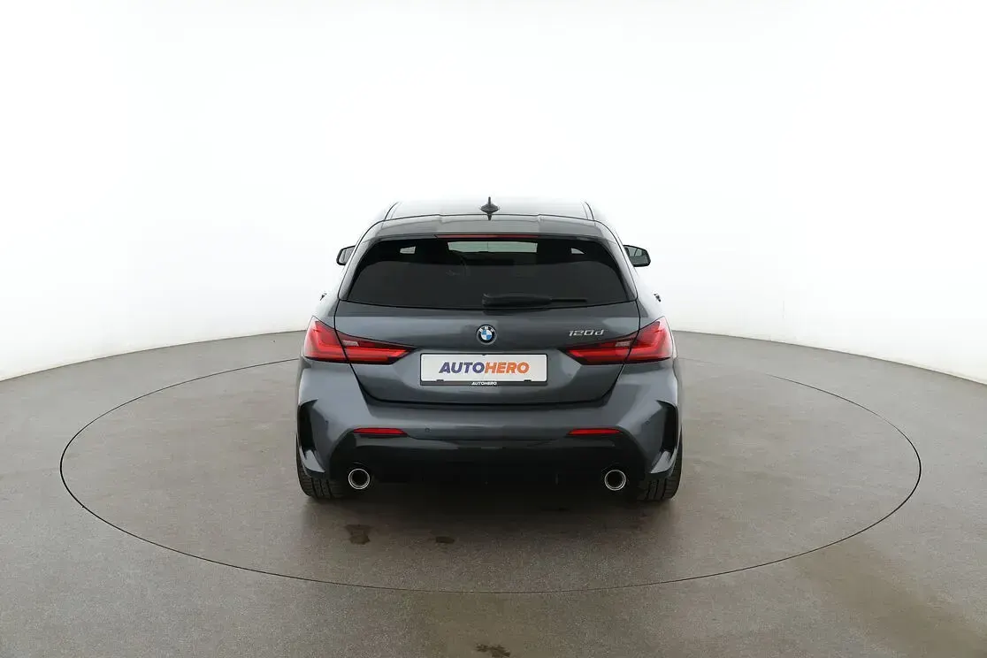 Gebraucht BMW 120 M Sport 190 PS (139 kW) 2020 Grau Limousine