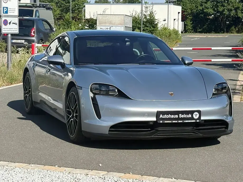 Gebraucht Porsche Taycan 300 kW (408 PS) 2021 Silber Limousine