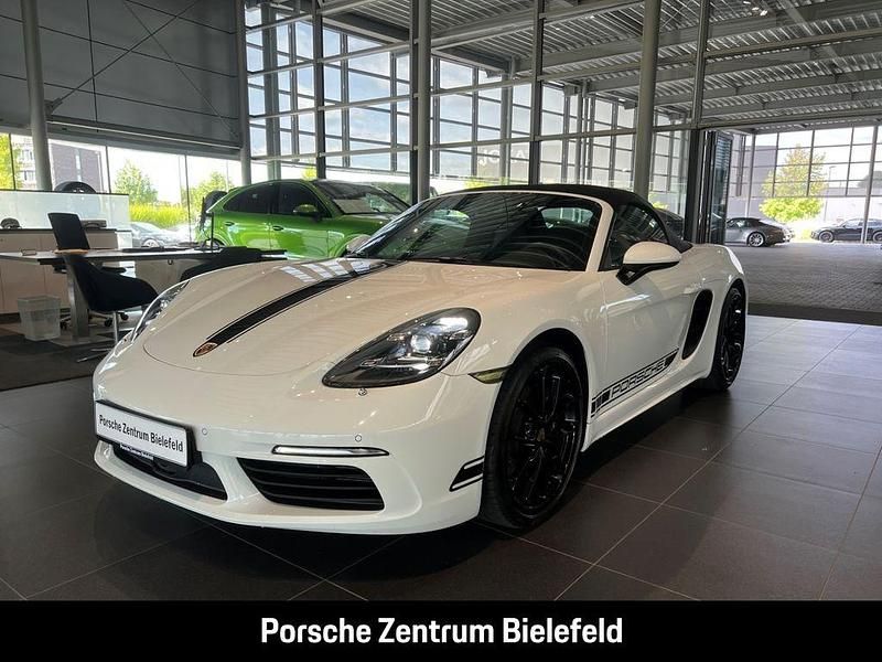 Weiß Gebraucht 2024 Porsche 718 Boxster Edition Cabrio | 79.850 € (Teuer) - Bild 1/4