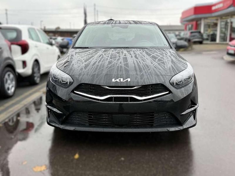 Nowe Kia Ceed 99 KM (72 kW) 2025 Czarny Hatchback