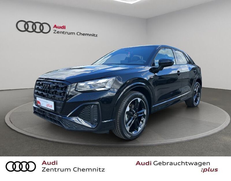 Mythosschwarz metallic Gebraucht 2024 Audi Q2 S-Line SUV | 38.990 € (Teuer) - Bild 1/4