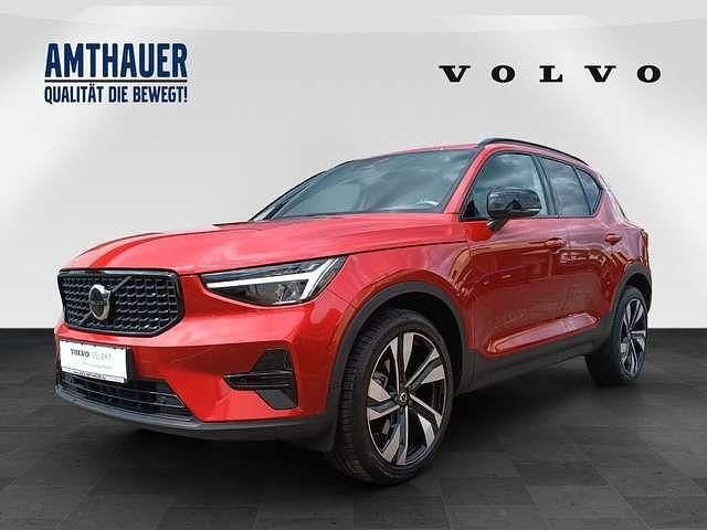Onyx schwarzmetallic Gebraucht 2018 Volvo XC40 Inscription SUV | 34.960 € - Bild 1/4
