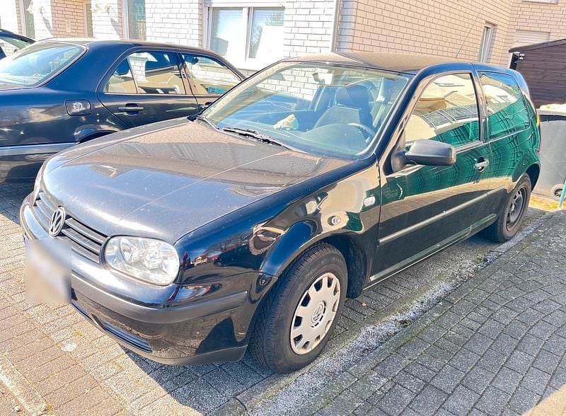 Gebraucht VW Golf IV 75 PS (55 kW) 2002 Schwarz Kleinwagen