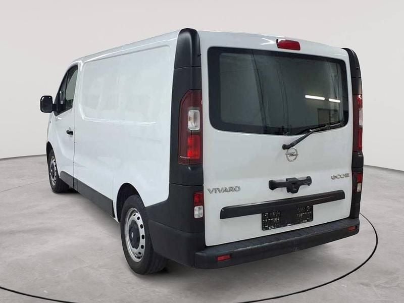 Gebraucht Opel Vivaro S 95 PS (69 kW) 2017 Casablancaweiß Van / Kleinbus
