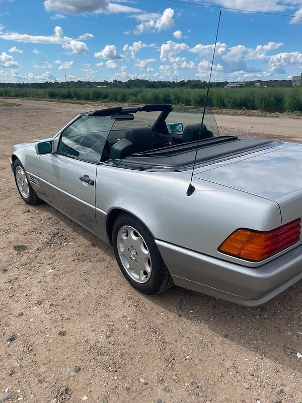 Gebraucht Mercedes SL300 213 PS (156 kW) 1993 Silber Cabrio