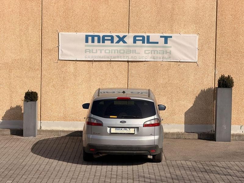 Gebraucht Ford S-MAX Titanium 140 PS (102 kW) 2009 Silber Van / Kleinbus