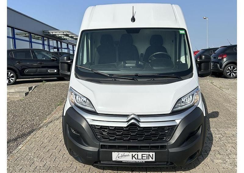 Weiß Gebraucht 2024 Citroën Jumper Van / Kleinbus | 22.990 € (Superpreis) - Bild 1/4