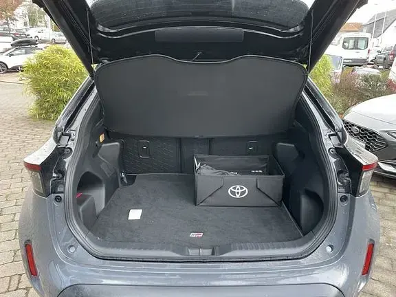 Gebraucht Toyota Yaris Premium 130 PS (95 kW) 2025 Storm grey metallic / schwarz Kleinwagen