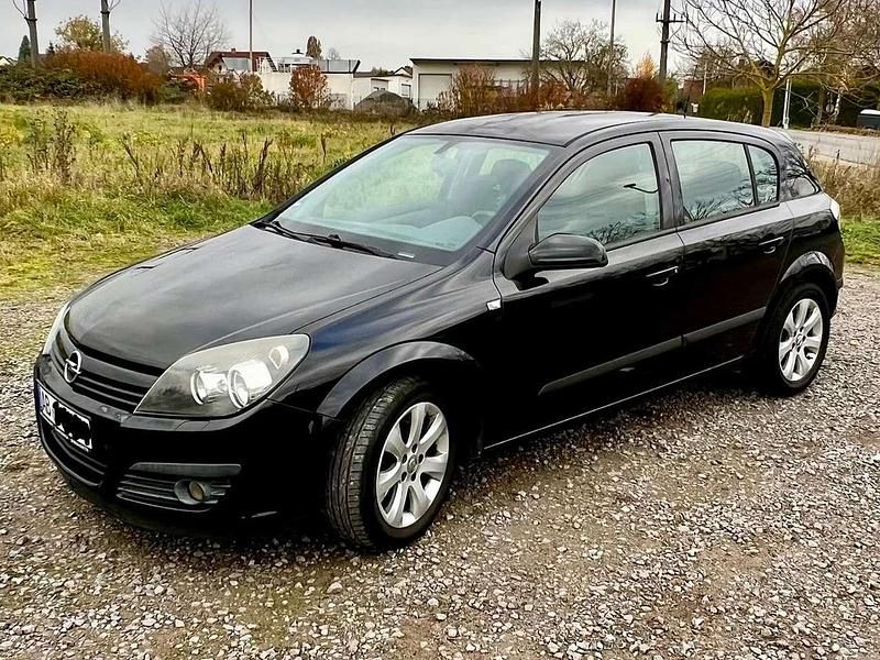 Gebraucht Opel Astra 103 PS (75 kW) 2004 Schwarz Limousine