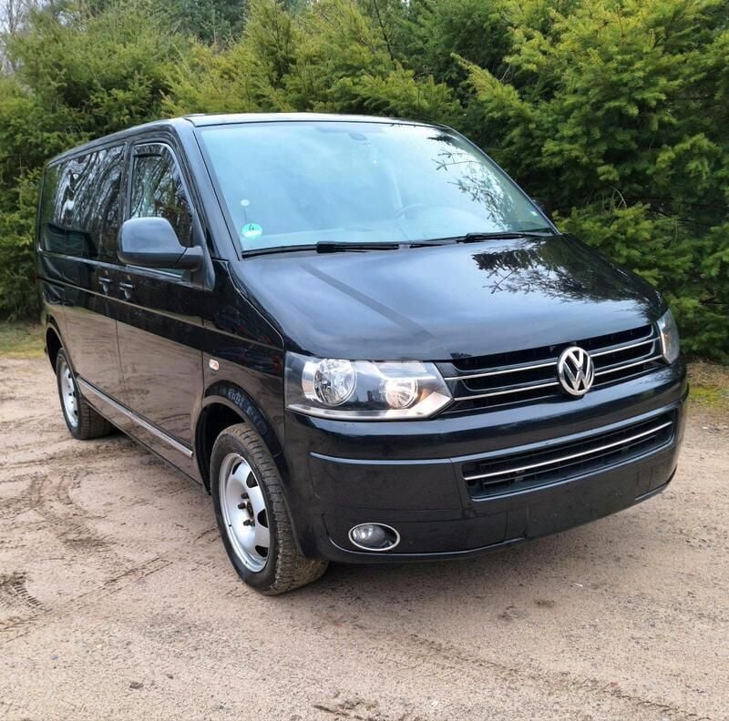 Schwarz Gebraucht 2015 VW Multivan Highline Van / Kleinbus | 23.000 € - Bild 1/4
