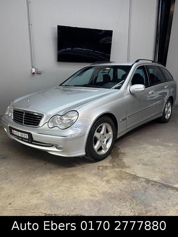 Gebraucht Mercedes C220 150 PS (110 kW) 2003 Silber Kombi