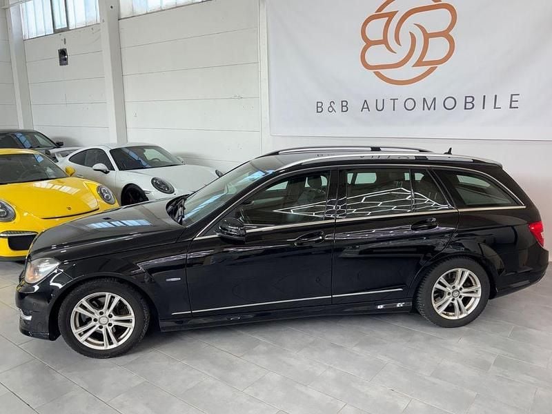 Gebraucht Mercedes C180 156 PS (114 kW) 2012 Schwarz Kombi